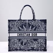 Dior Large Book Tote Dior Rêve d'Infini Embroidery with Navy Blue Metallic - 1