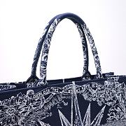 Dior Large Book Tote Dior Rêve d'Infini Embroidery with Navy Blue Metallic - 4