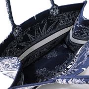 Dior Large Book Tote Dior Rêve d'Infini Embroidery with Navy Blue Metallic - 6