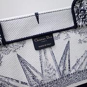 Dior Large Book Tote Dior Rêve d'Infini Embroidery with White Metallic - 3