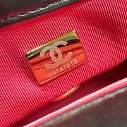 Chanel Small Flap Bag Black Lambskin size 21 x 14 x 7 cm - 6
