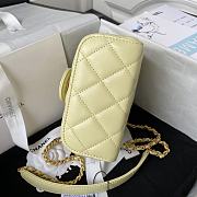 Chanel Small Vanity Case Light Yellow Lambskin size 12.5x15x8 cm - 3