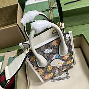 Gucci Animal Print Mini Tote Bag Beige/Ebony GG Supreme 16x20x7 cm - 2