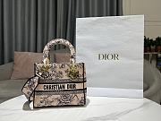 Dior Medium Lady D-Lite Bag Powder Pink Dior Jardin Botanique Embroidery - 1