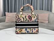 Dior Medium Lady D-Lite Bag Natural Multicolor Dior Petites Fleurs Embroidery - 4
