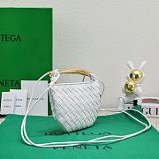 Bottega Veneta Mini Sardine White size 20 x 12 x 2.5 cm - 3