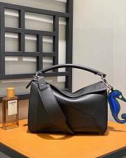 Loewe Puzzle Bag In Classic Calfskin Black 29 x 12 x 19 cm - 1