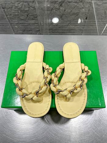 Bottega Veneta Dot Chain-braided Light Yellow Leather Flat Sandals