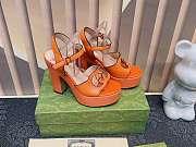 Gucci Women's Interlocking G sandal Orange - 5