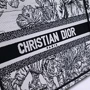 Dior Small Book Tote White/Black Toile de Jouy Voyage Embroidery 26x21x14 cm - 2