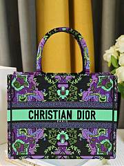 Dior Medium Book Tote Multicolor Dior Indian Purple Embroidery 36.5x28x14 cm - 1
