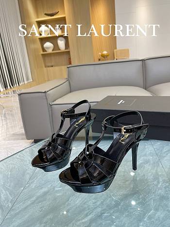 YSL Tribute Platform Sandals In Black Patent Leather 10,5 cm