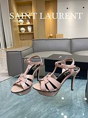 YSL Tribute Platform Sandals In Light Pink Patent Leather 10,5 cm - 2