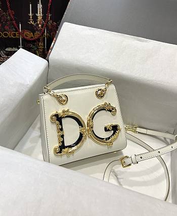 DOLCE & GABBANA DG Girls Small Tote Bag In White 20x15x8.5 cm