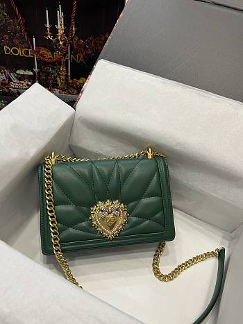 D&G Medium Devotion Bag In Green Quilted Nappa Leather 21x14.5x3 cm