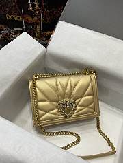 D&G Medium Devotion Bag In Gold Quilted Nappa Leather 21x14.5x3 cm - 1