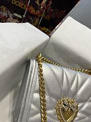 D&G Medium Devotion Bag In Silver Quilted Nappa Leather 21x14.5x3 cm - 2