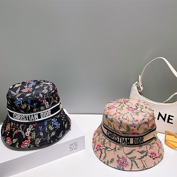Dior D-Bobby Petites Fleurs Small Brim Bucket Hat Beige/Black