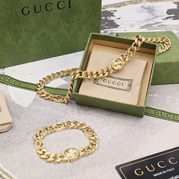 Gucci Set in Gold (Necklace + Bracelet)