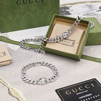 Gucci Set in Silver (Necklace + Bracelet)
