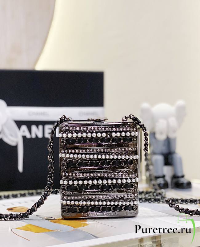 Chanel 22k Small Evening Bag Black Color 11 x 9 x 4.5 cm - 1
