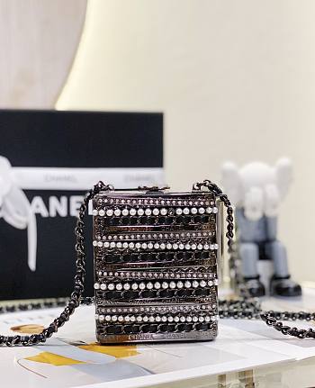 Chanel 22k Small Evening Bag Black Color 11 x 9 x 4.5 cm