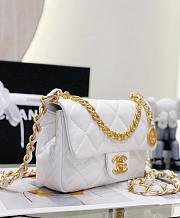 Chanel Small Flap Bag White Lambskin AS4012 size 21x12x7 cm - 5