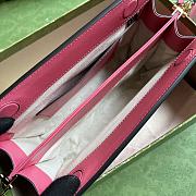 Gucci GG Matelassé Shoulder Bag Pink size 26 x 17.5 x 8 cm - 3