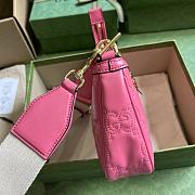 Gucci GG Matelassé Handbag Pink size 25 x 15 x 8 cm - 6