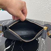 Prada Black Leather Shoulder Bag size 24 x 18 x 6 cm - 5