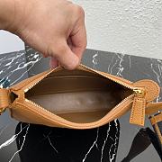 Prada Brown Leather Shoulder Bag size 24 x 18 x 6 cm - 3