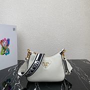 Prada White Leather Shoulder Bag size 24 x 18 x 6 cm - 1