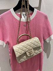 CHANEL Flap Bag With Top Handle Beige Size 20x9x13 cm - 3