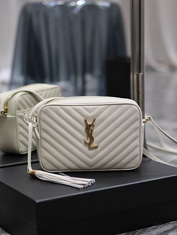 YSL LOU CAMERA BAG IN QUILTED LEATHER WHITE SIZE 23X16X6 CM