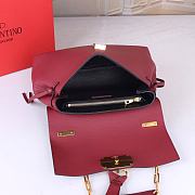 VALENTINO Garavani Vring Leather Handbag In Red - 3