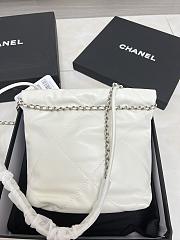 CHANEL|22 Hand Bag In White Silver Hardware Size 20x18x6 cm - 3