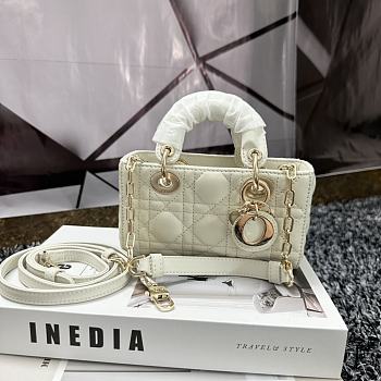 Dior Lady D-Joy Mini Bag White Lambskin size 16x9x5 cm