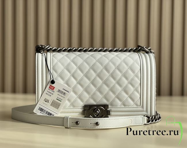 Chanel Silver Quilted Caviar Medium Boy Bag White Size 25 cm - 1