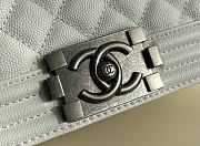 Chanel Silver Quilted Caviar Medium Boy Bag White Size 25 cm - 6