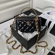 Chanel Small Vanity Case with Chain Pearl Crush Black Lambskin Size 17x9.5x8 cm - 1