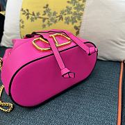VALENTINO | Garavani Natural Mini Bucket Bag In Nappa With Vlogo Signature Chain In Pink - 4