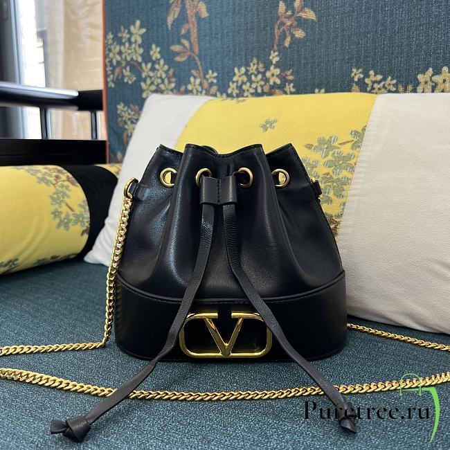 VALENTINO | Garavani Natural Mini Bucket Bag In Nappa With Vlogo Signature Chain Black - 1