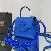 VERSACE | La Medusa Small Handbag Blue size 20x10x17 cm - 4