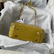 CHANEL | Handbag in Yellow Size 16 cm - 5