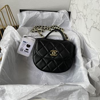 CHANEL | Handle Bag In Black Size 16 cm