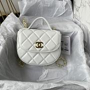 CHANEL | Handle Bag In White Size 16 cm - 4