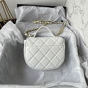 CHANEL | Handle Bag In White Size 16 cm - 2