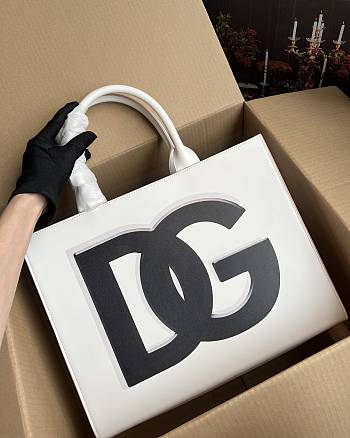 Dolce & Gabbana Daily Shopper DG Logo Print White Size 37x28x11.5 cm