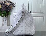 LOUIS VUITON | Keepall Bandoulière 50 White Size 50x29x23 cm - 2