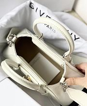 Givenchy Mini Antigona Stretch bag in Box leather White - 2